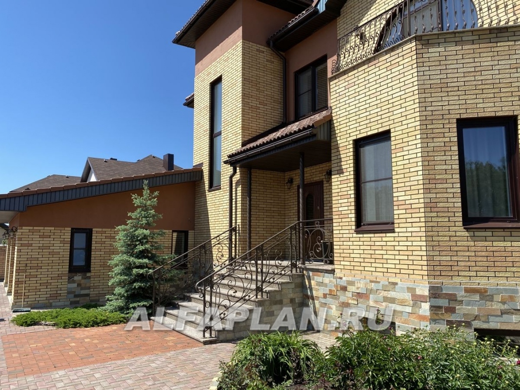 Коттедж с большим гаражом и цокольным этажом по проекту 137ВС "Феникс Плюс" - фото №4